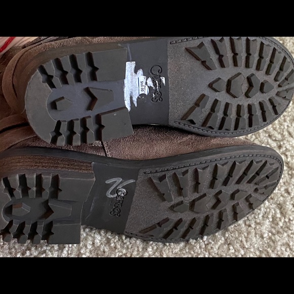 Boots - Picture 3 of 3